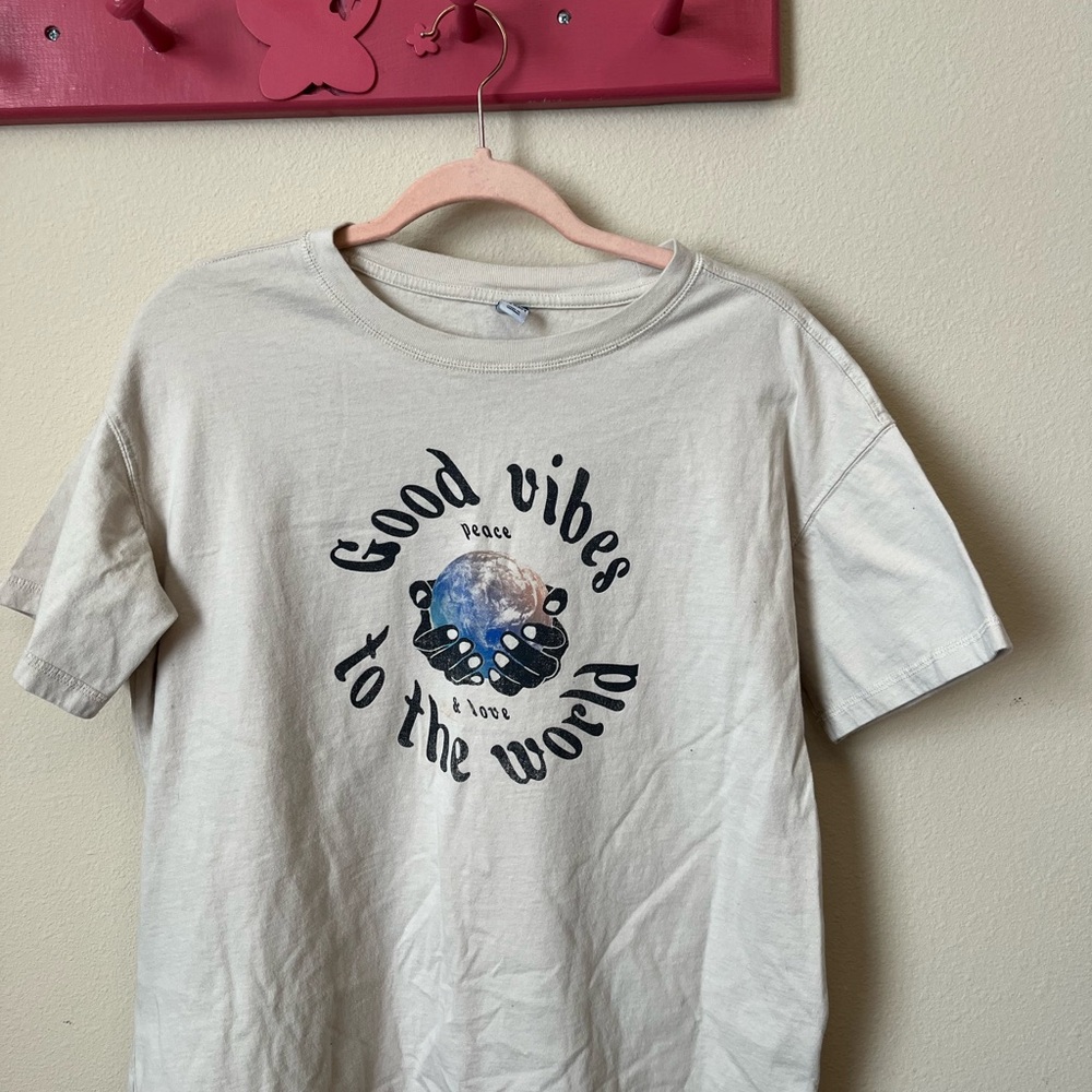 Cream Graphic T-Shirt with Design
